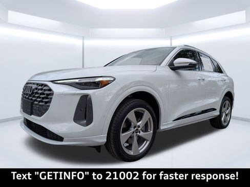 Certified 2025 Audi Q5 Premium Plus image 7