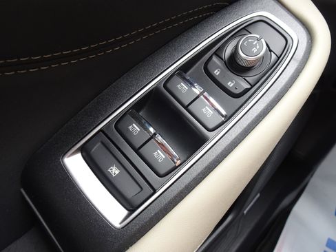 Used 2023 Subaru Outback Limited AWD/4WD image 25