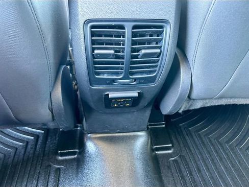 Used 2016 Ford Escape SE w/ Equipment Group 201A AWD/4WD image 26