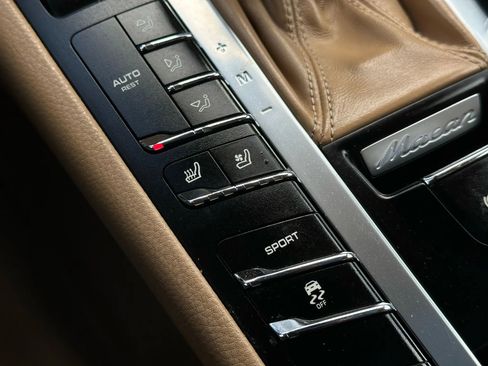 Used 2016 Porsche Macan S image 39