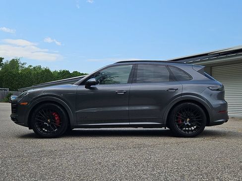 Certified 2023 Porsche Cayenne GTS AWD/4WD image 2
