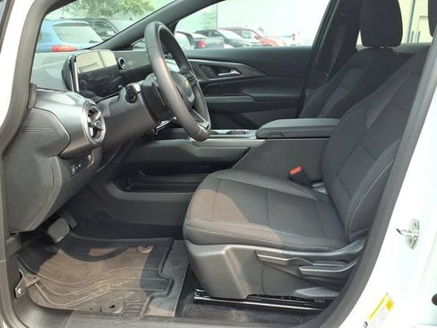 Used 2026 Chevrolet Equinox EV LT w/ LPO, All-Weather Mat Package FWD image 19
