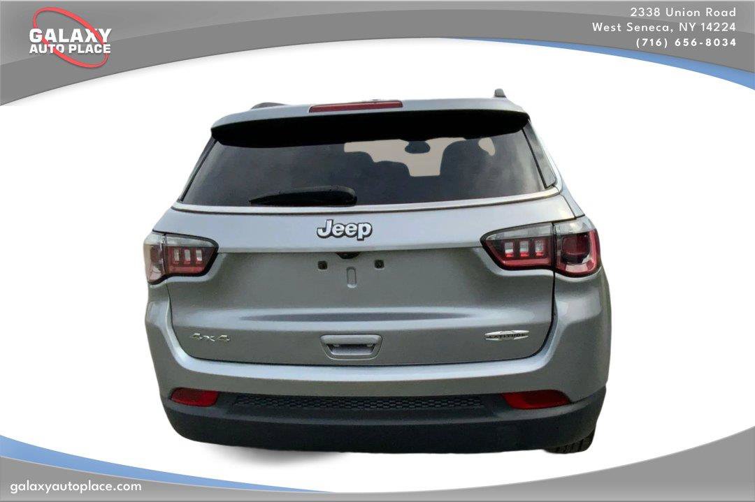 Used 2024 Jeep Compass Latitude AWD/4WD image 6