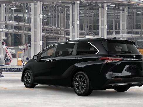 New 2026 Toyota Sienna Platinum AWD/4WD image 6