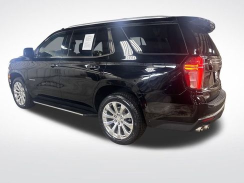 Used 2021 Chevrolet Tahoe Premier w/ Premium Package image 3