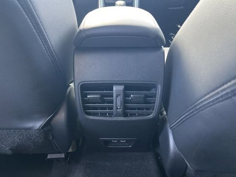 Used 2025 Toyota Corolla Cross XLE image 17