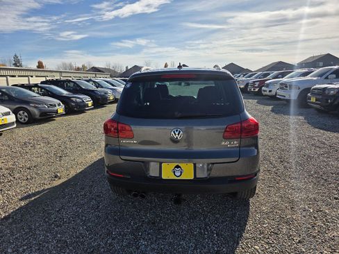Used 2014 Volkswagen Tiguan SE image 7