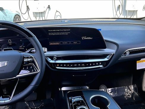 New 2026 Cadillac Lyriq Sport AWD/4WD image 8