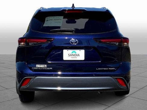 Used 2025 Toyota Highlander Limited image 4