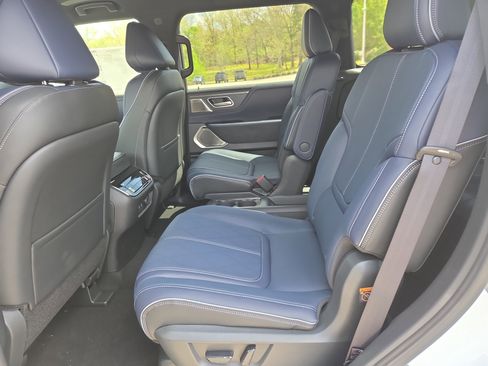 New 2026 INFINITI QX80 4WD w/ Sport Exterior Package image 7