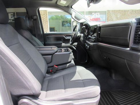 Used 2025 Chevrolet Silverado 2500 LT w/ Convenience Package AWD/4WD image 35