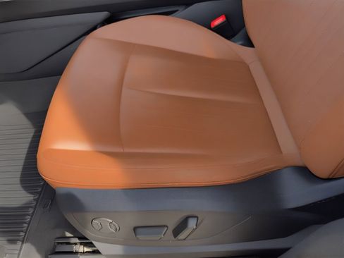 Certified 2022 Audi e-tron Premium w/ Convenience Plus Package image 16