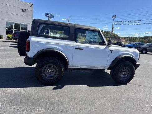 New 2025 Ford Bronco Base w/ Sasquatch Package image 3