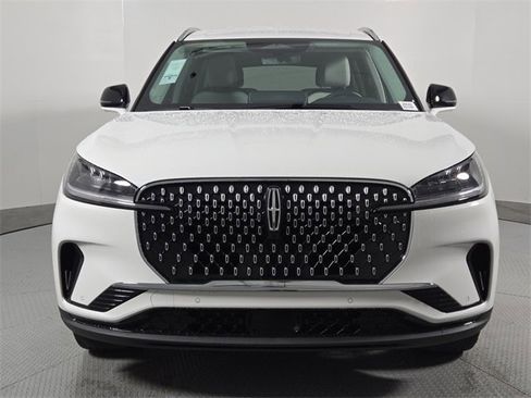 New 2026 Lincoln Aviator Premiere image 10