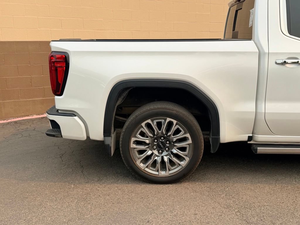 Used 2024 GMC Sierra 1500 Denali Ultimate AWD/4WD image 4