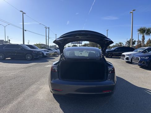 Used 2020 Tesla Model 3 Standard Range Plus image 5
