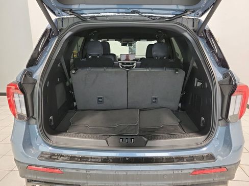 Used 2025 Ford Explorer ST image 12