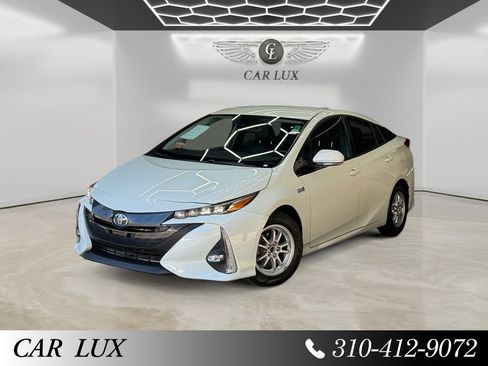 Used 2018 Toyota Prius Prime Advanced w/ Carpet Mat Package FWD image 1