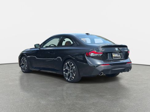 Used 2025 BMW 230i Coupe w/ Premium Package RWD image 5