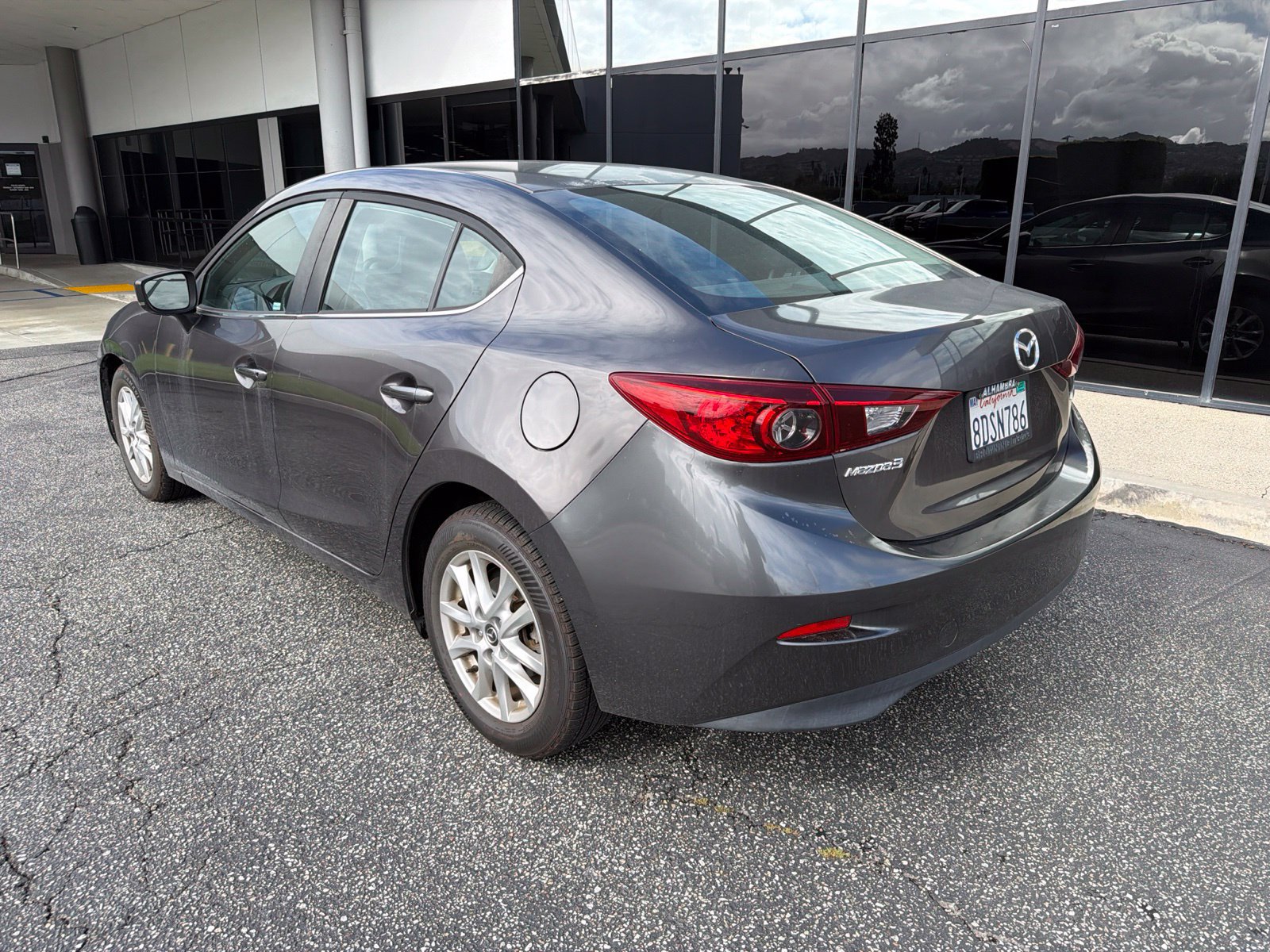 Used 2018 MAZDA MAZDA3 Sport w/ Preferred Equipment Package FWD image 3