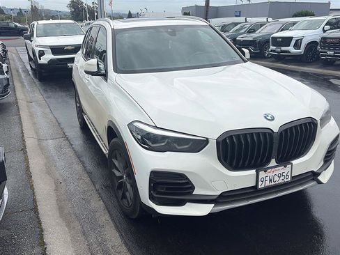Used 2023 BMW X5 sDrive40i w/ Premium Package RWD image 8