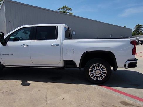 Used 2023 Chevrolet Silverado 2500 High Country w/ Z71 Off-Road Package AWD/4WD image 6