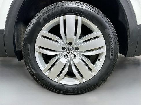 Used 2019 Volkswagen Atlas SE w/ Panoramic Sunroof Package AWD/4WD image 32