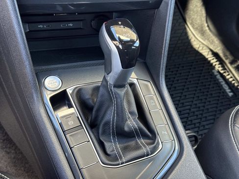 Certified 2024 Volkswagen Tiguan SE R-Line image 16