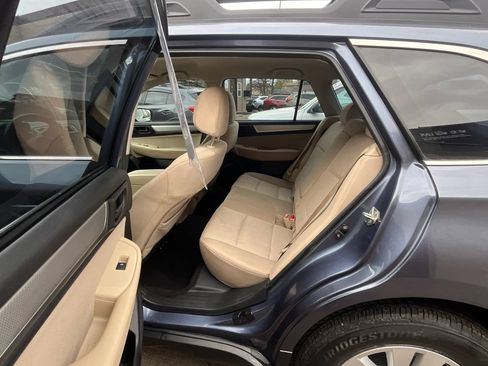 Used 2017 Subaru Outback 2.5i AWD/4WD image 17