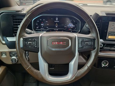 Used 2024 GMC Sierra 1500 SLT AWD/4WD image 28