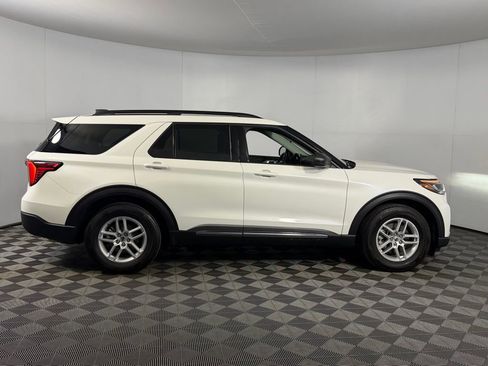 Used 2025 Ford Explorer Active RWD image 5