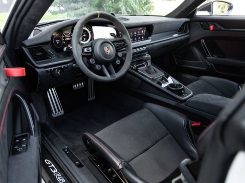 Certified 2023 Porsche 911 GT3 RS RWD image 4