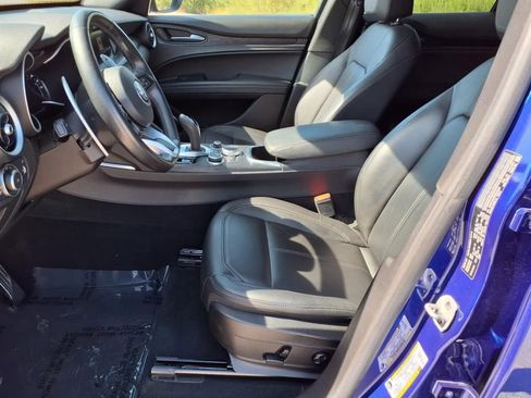 Used 2022 Alfa Romeo Stelvio Sprint image 25