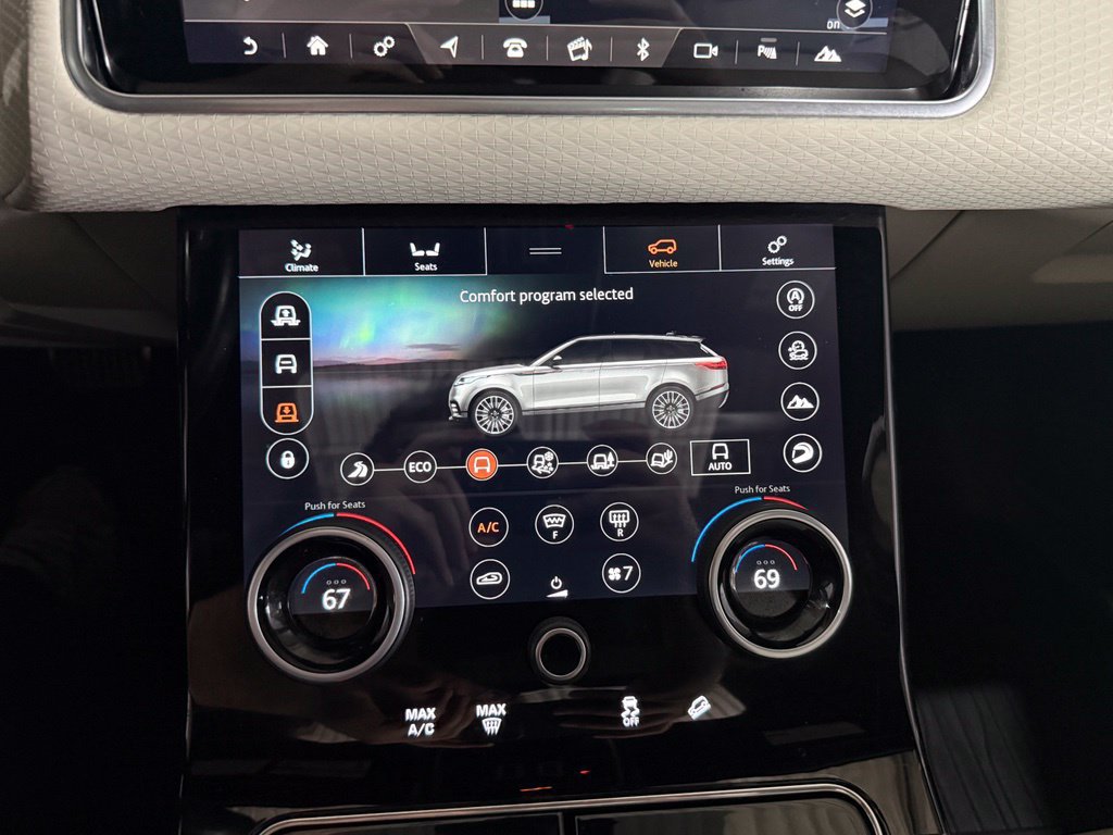 Used 2018 Land Rover Range Rover Velar R-Dynamic SE AWD/4WD image 35