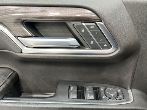 Used 2022 Chevrolet Silverado 1500 LTZ w/ Z71 Off-Road Package image 13