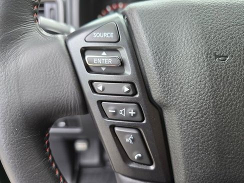 Used 2022 Nissan Titan PRO-4X w/ Pro-4x Convenience Package AWD/4WD image 24