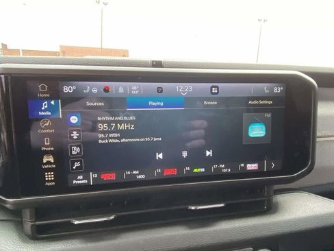 Used 2024 Jeep Wrangler Willys image 14