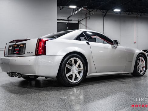 Used 2004 Cadillac XLR image 40