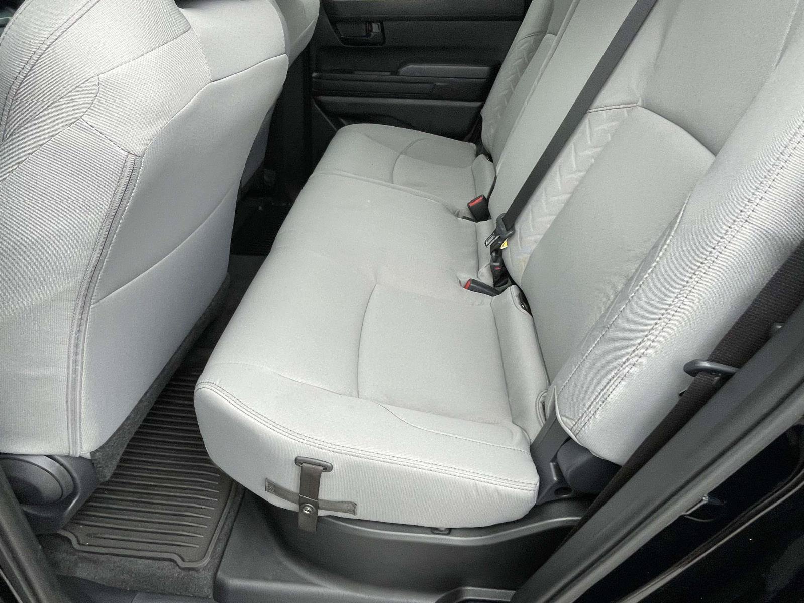 Used 2025 Toyota Tacoma SR5 AWD/4WD image 12