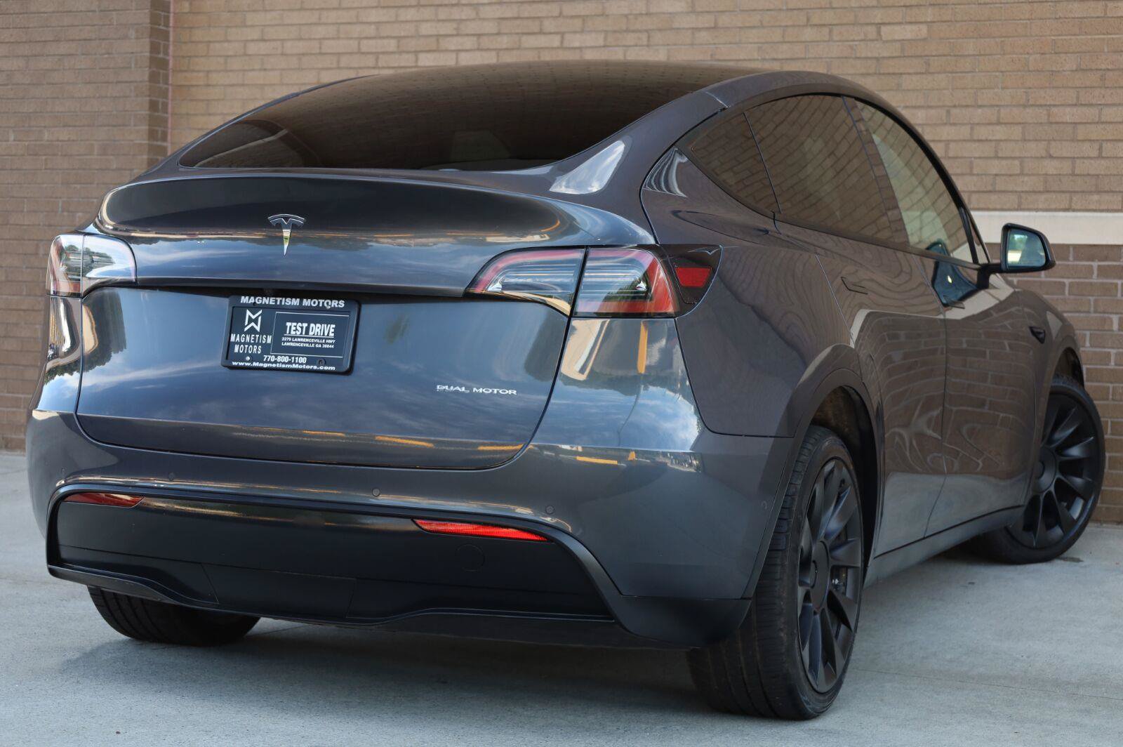 Used 2022 Tesla Model Y Long Range AWD/4WD image 11