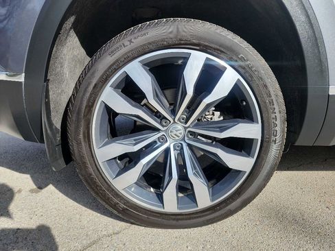 Used 2020 Volkswagen Atlas SEL R-Line image 11