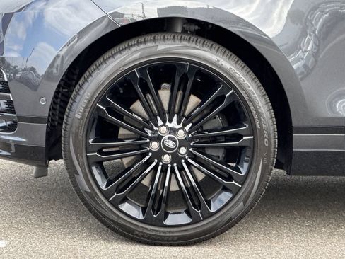 Certified 2026 Land Rover Range Rover Velar Dynamic SE AWD/4WD image 33