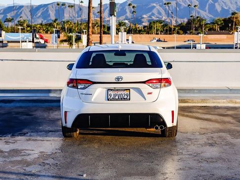 Used 2024 Toyota Corolla SE image 8