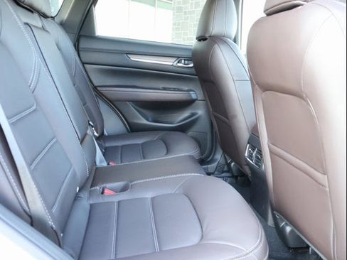 New 2025 MAZDA CX-5 Signature image 13