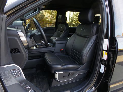 Used 2025 Ford F250 Platinum image 10