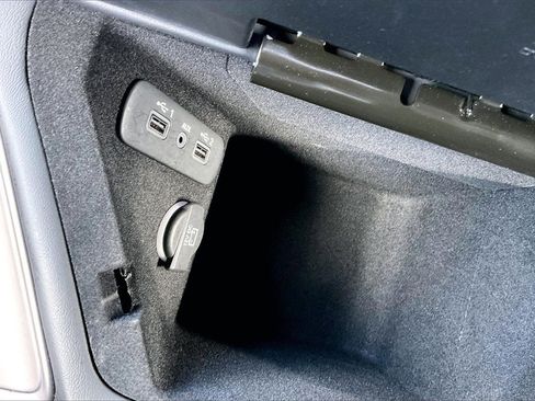 Used 2023 Dodge Challenger SXT w/ Blacktop Package image 21