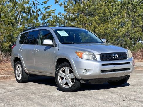 Used 2006 Toyota RAV4 Sport image 2