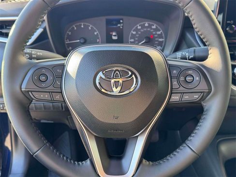 Used 2025 Toyota Corolla SE image 12
