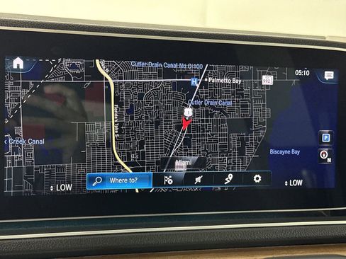 Used 2022 Mercedes-Benz GLE 350 w/ Premium Package image 18