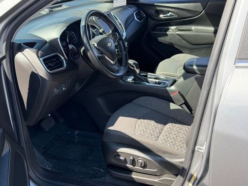 Used 2024 Chevrolet Equinox LT FWD image 11